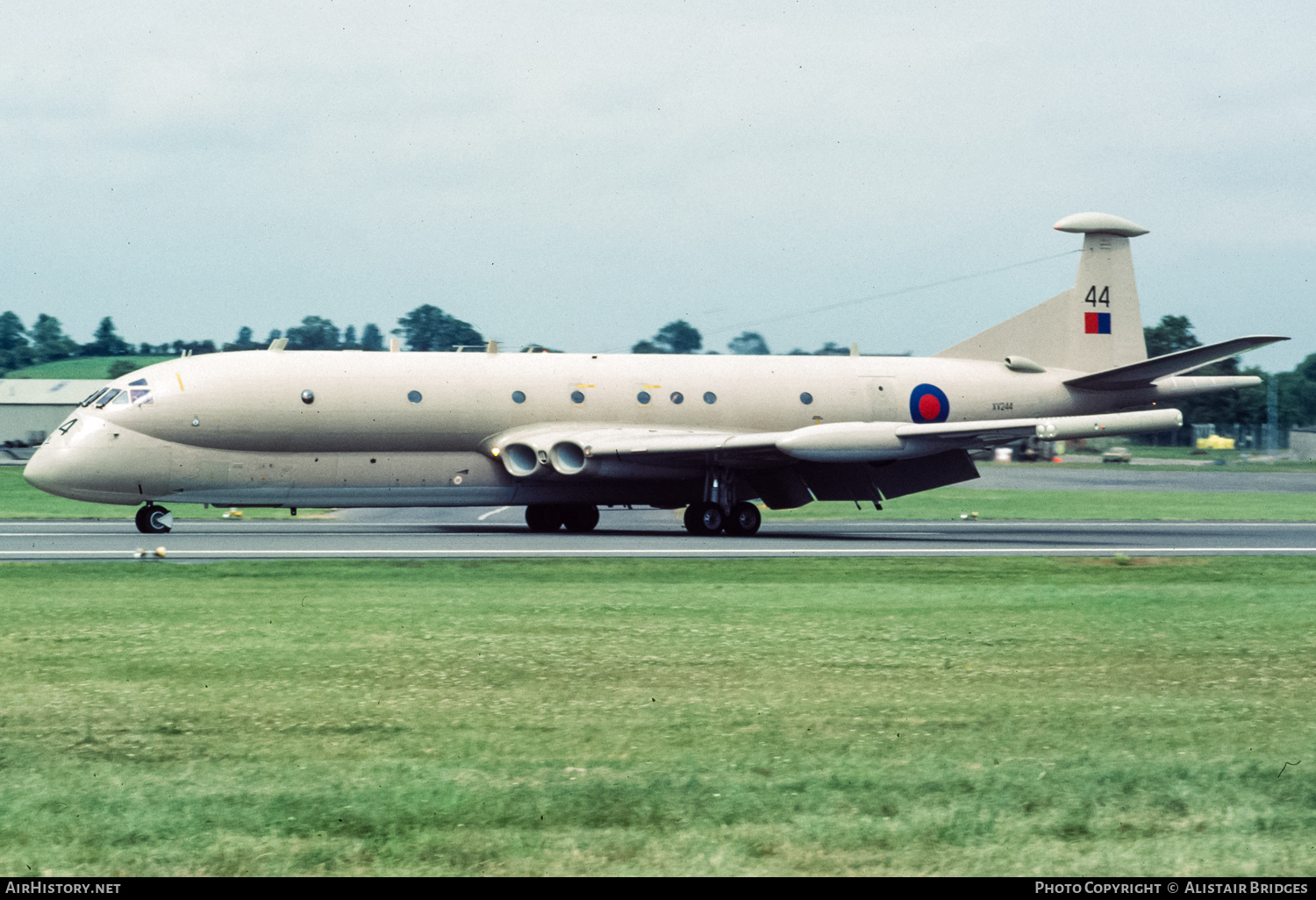 Aircraft Photo of XV244 | Hawker Siddeley HS-801 Nimrod MR.2 | UK - Air Force | AirHistory.net #362930