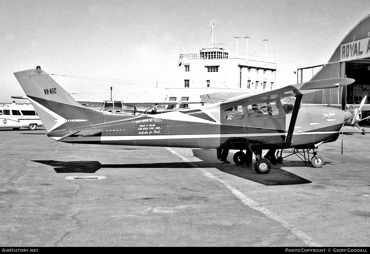 Aircraft Photo of VH-AEC | Cessna 210 | Bush Church Aid Society | AirHistory.net #362944