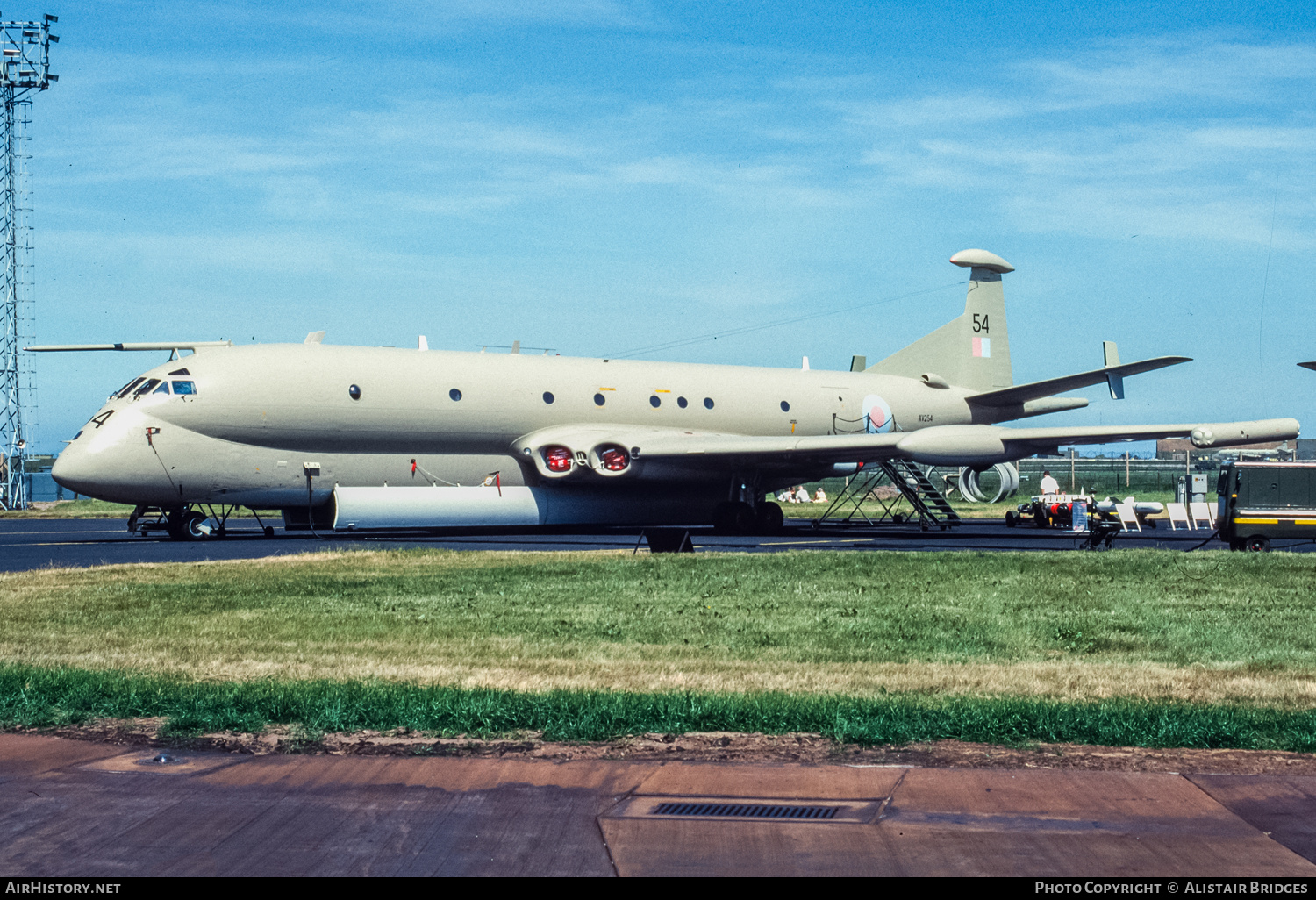 Aircraft Photo of XV254 | Hawker Siddeley HS-801 Nimrod MR.2P | UK - Air Force | AirHistory.net #362971