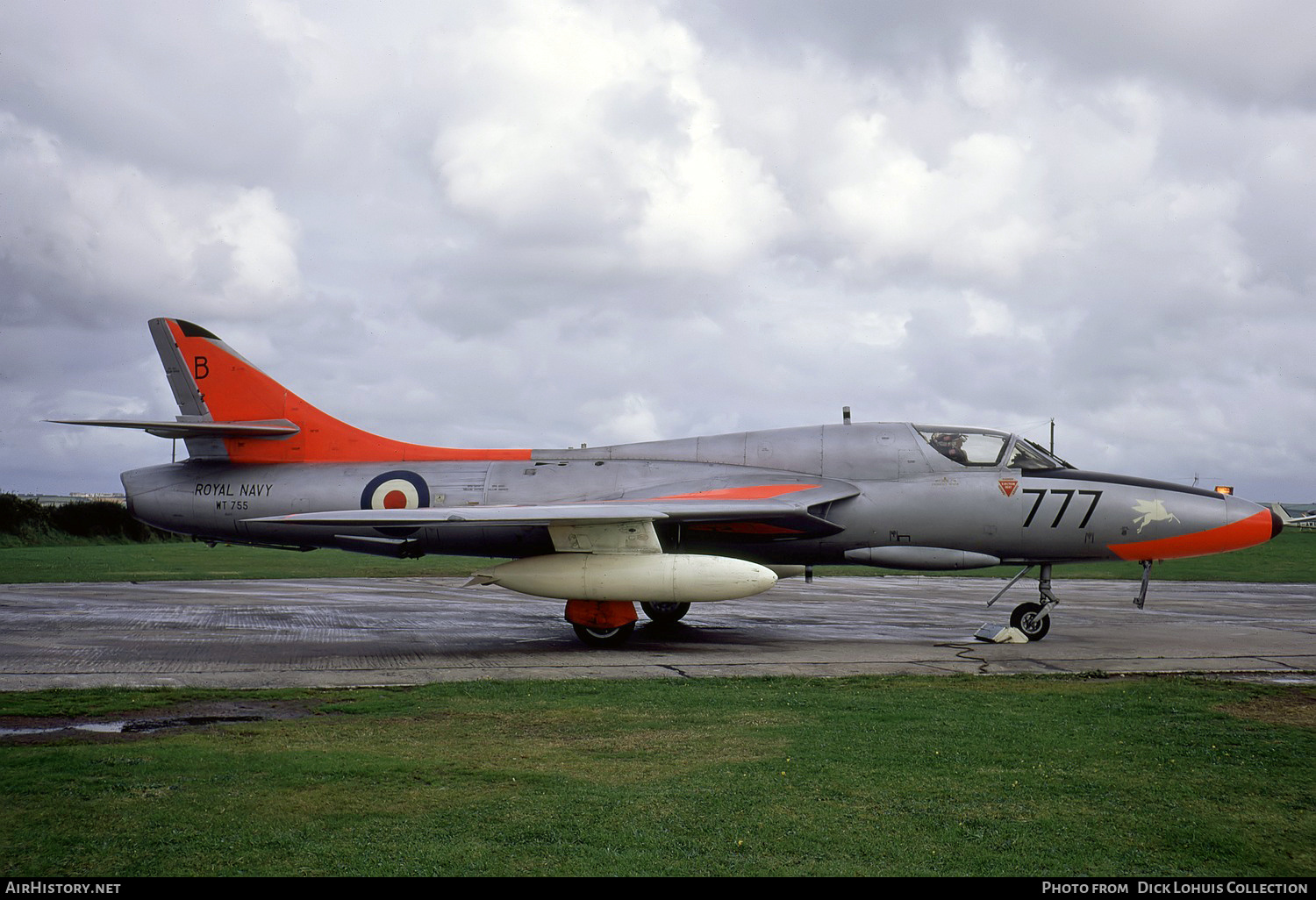 Aircraft Photo of WT755 | Hawker Hunter T8 | UK - Navy | AirHistory.net #363078