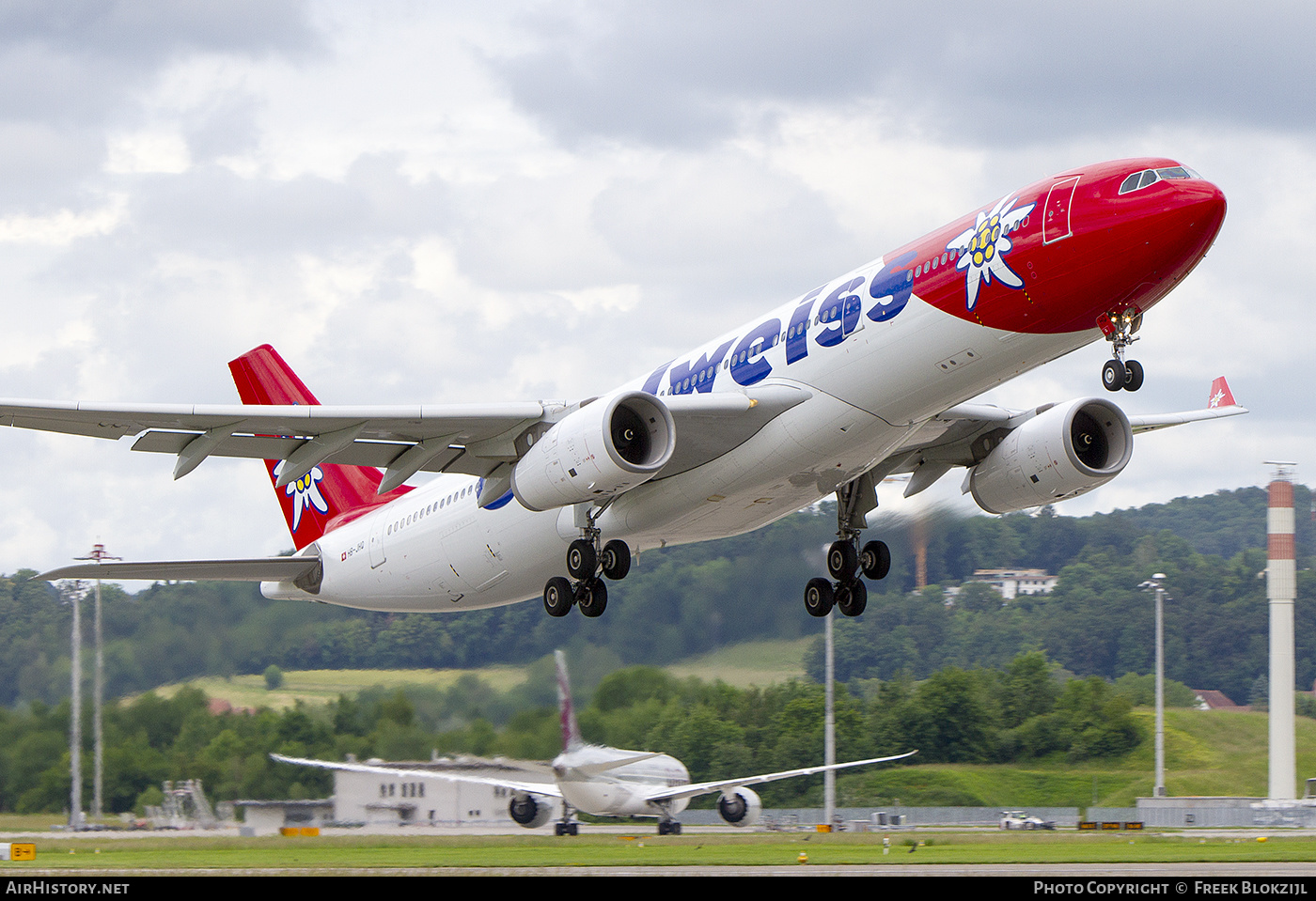 Aircraft Photo of HB-JHQ | Airbus A330-343 | Edelweiss Air | AirHistory.net #363137