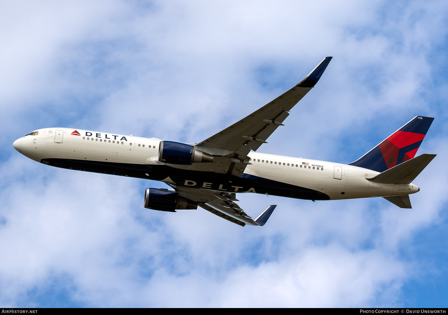 Aircraft Photo of N178DZ | Boeing 767-332/ER | Delta Air Lines | AirHistory.net #363209