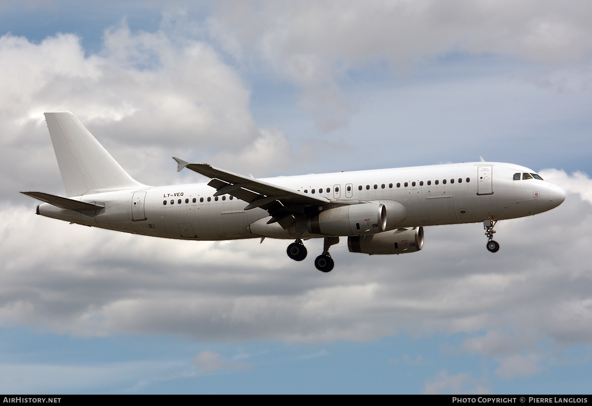 Aircraft Photo of LY-VEQ | Airbus A320-232 | AirHistory.net #363296