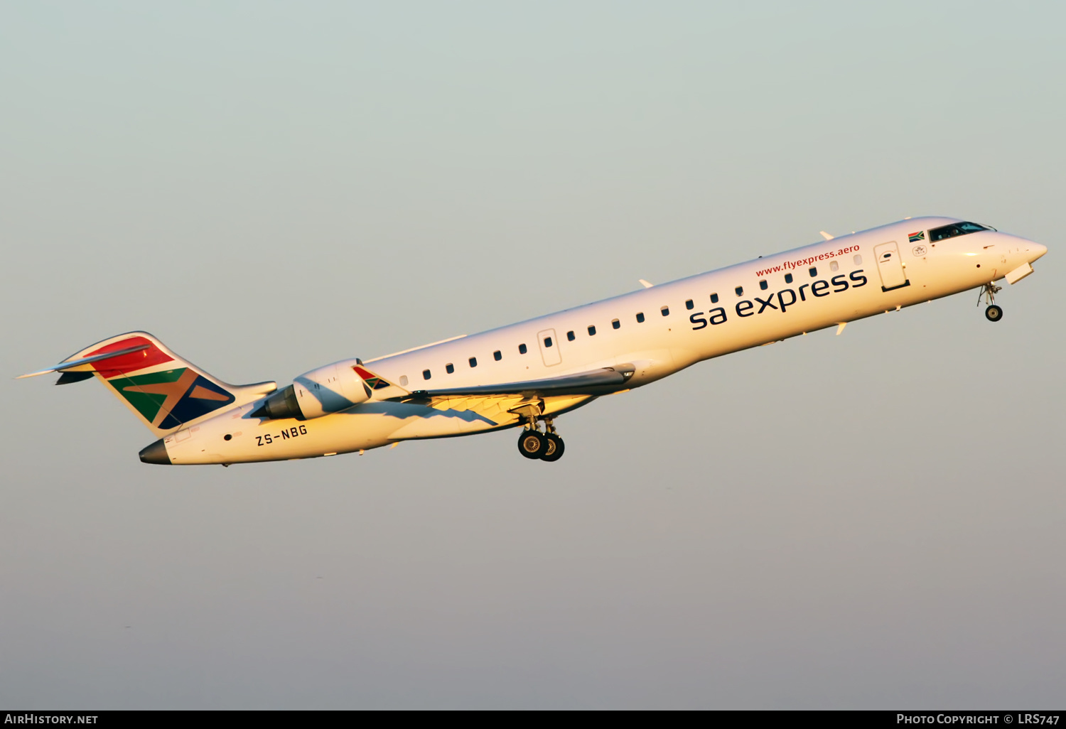 Aircraft Photo of ZS-NBG | Bombardier CRJ-701ER (CL-600-2C10) | South African Express Airways - SA Express | AirHistory.net #363310