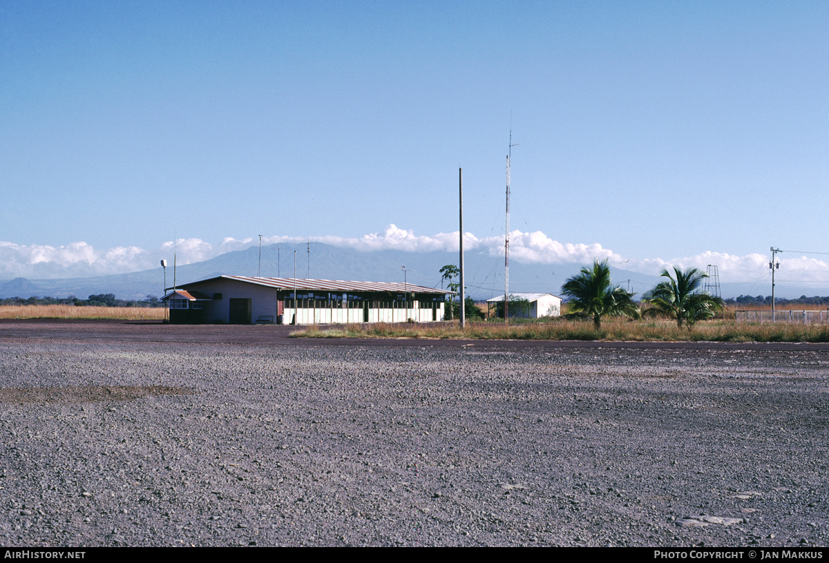 Airport photo of Liberia - Daniel Oduber Quirós International (MRLB / LIR) in Costa Rica | AirHistory.net #363315