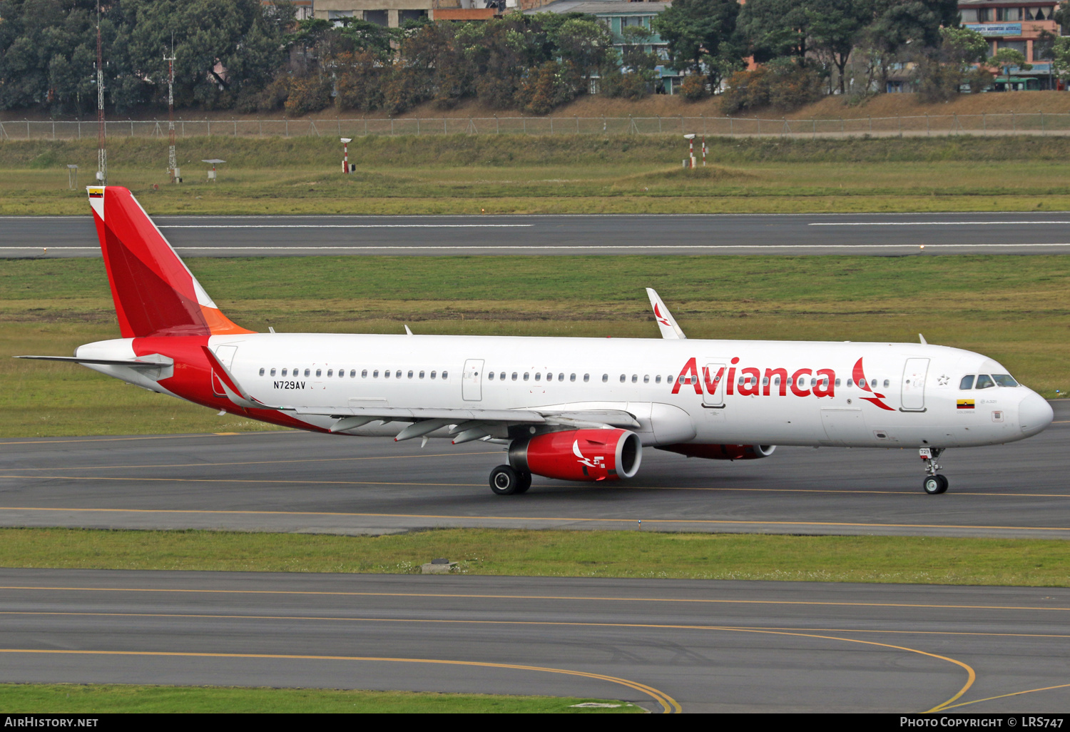 Aircraft Photo of N729AV | Airbus A321-211 | Avianca | AirHistory.net #363331