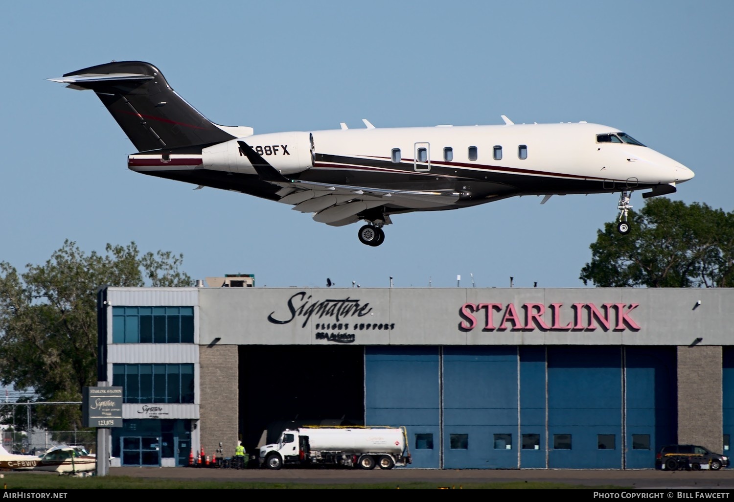 Aircraft Photo of N588FX | Bombardier Challenger 350 (BD-100-1A10) | AirHistory.net #363452