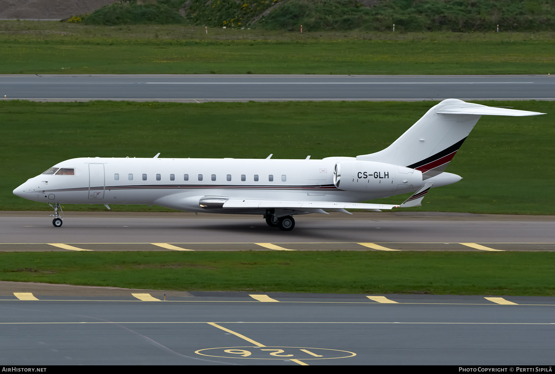 Aircraft Photo of CS-GLH | Bombardier Global 6000 (BD-700-1A10) | AirHistory.net #363486