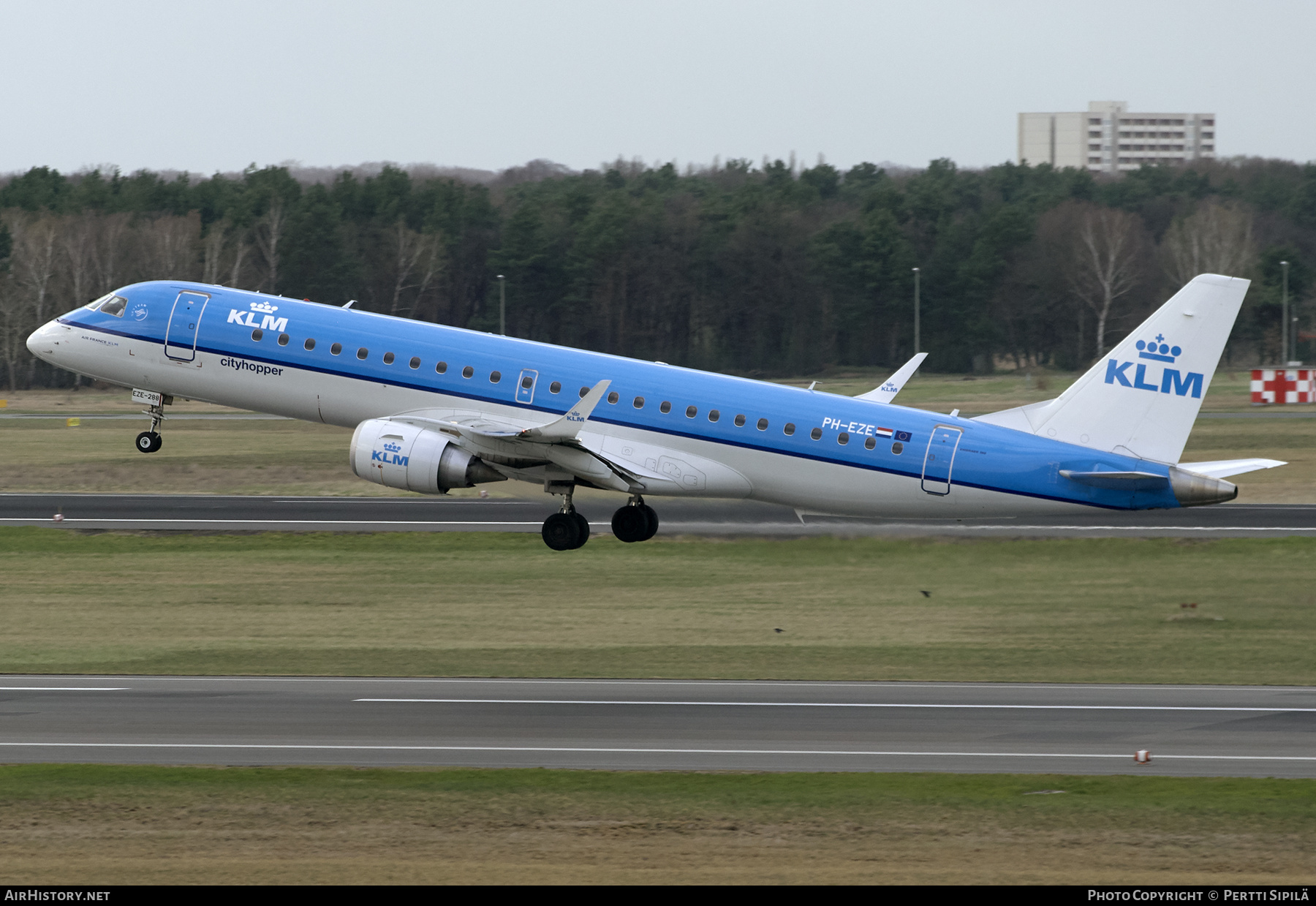 Aircraft Photo of PH-EZE | Embraer 190STD (ERJ-190-100STD) | KLM Cityhopper | AirHistory.net #363648