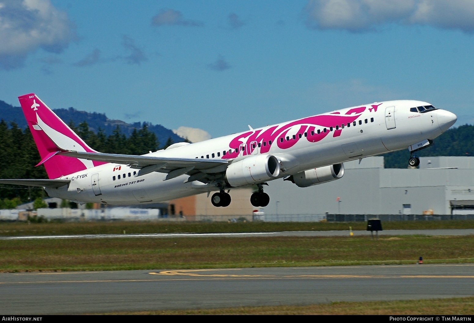 Aircraft Photo of C-FYBK | Boeing 737-8CT | Swoop | AirHistory.net #363757