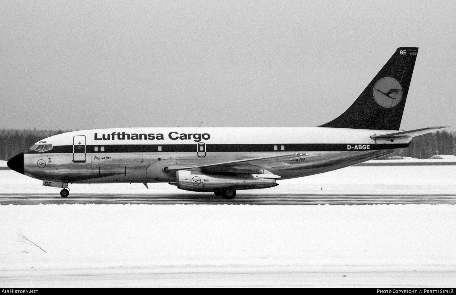 Aircraft Photo of D-ABGE | Boeing 737-230C | Lufthansa Cargo | AirHistory.net #363859