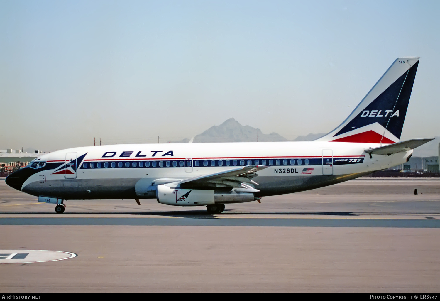 Aircraft Photo of N326DL | Boeing 737-232/Adv | Delta Air Lines | AirHistory.net #363921