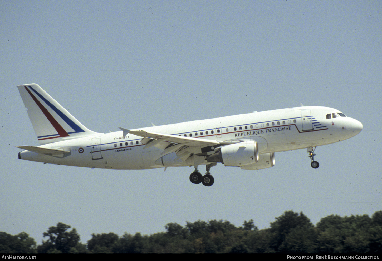 Aircraft Photo of 1556 | Airbus ACJ319 (A319-115/CJ) | France - Air Force | AirHistory.net #363933