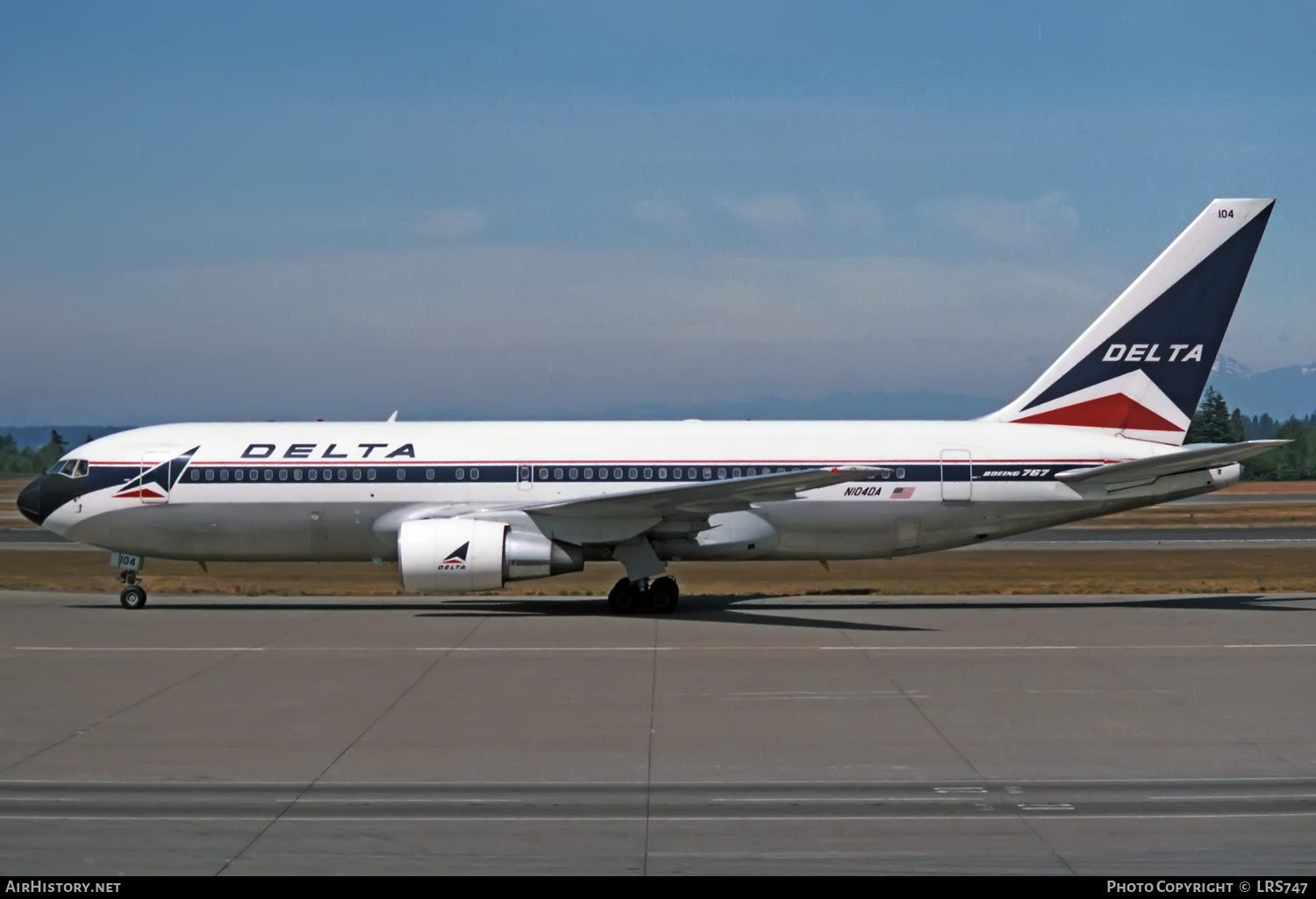 Aircraft Photo of N104DA | Boeing 767-232 | Delta Air Lines | AirHistory.net #363998
