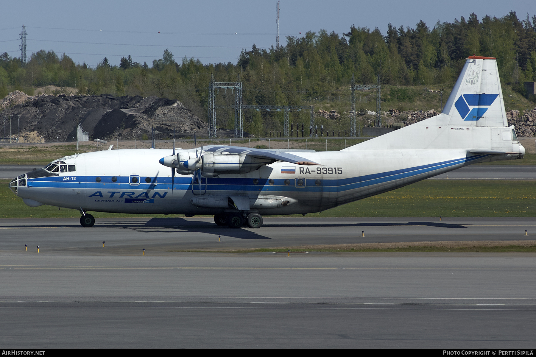 Aircraft Photo of RA-93915 | Antonov An-12B | Atran Cargo Airlines | AirHistory.net #364125