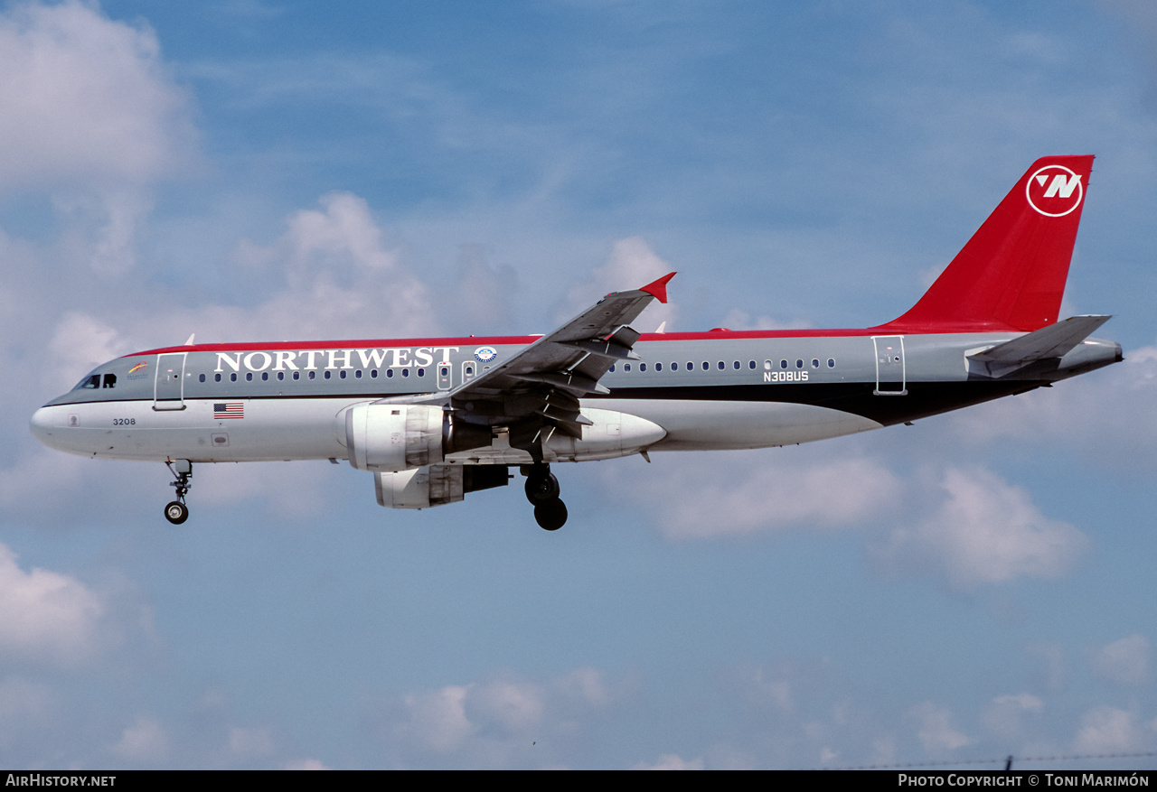 Aircraft Photo of N308US | Airbus A320-211 | Northwest Airlines | AirHistory.net #364160