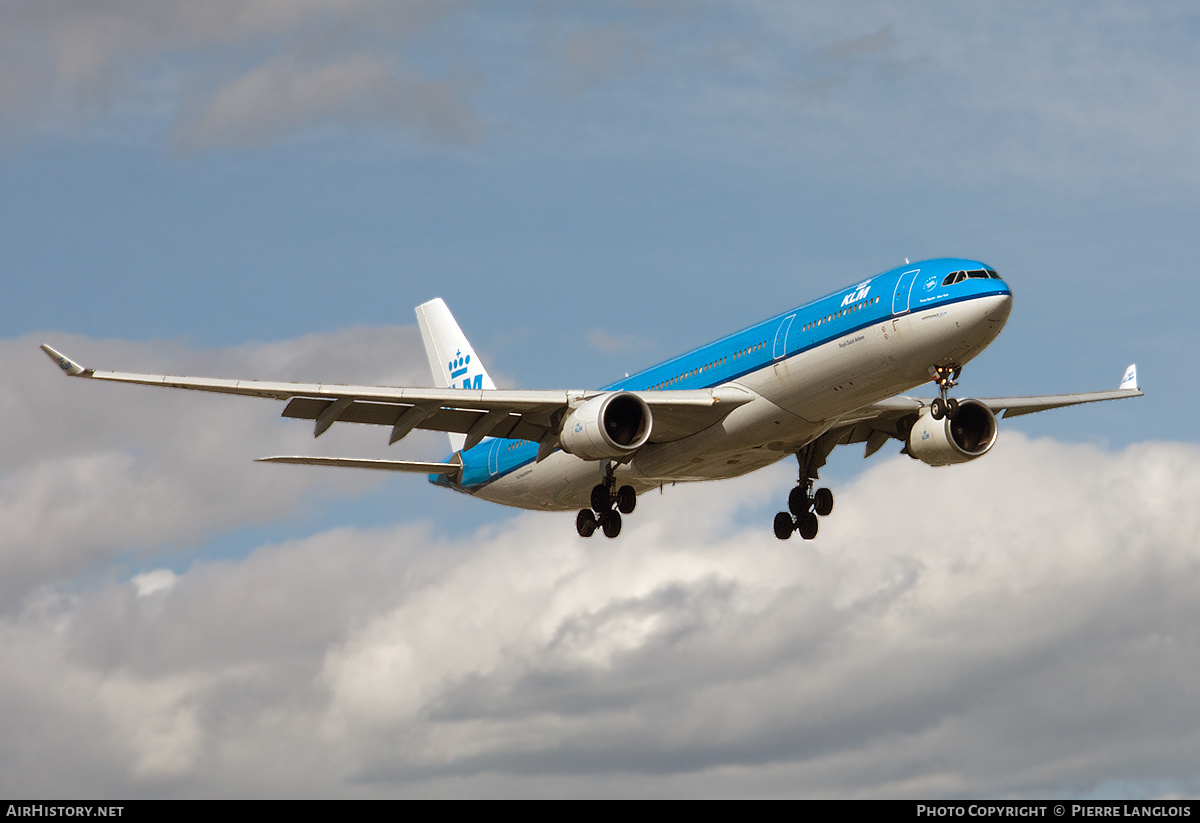 Aircraft Photo of PH-AKA | Airbus A330-303 | KLM - Royal Dutch Airlines | AirHistory.net #364234