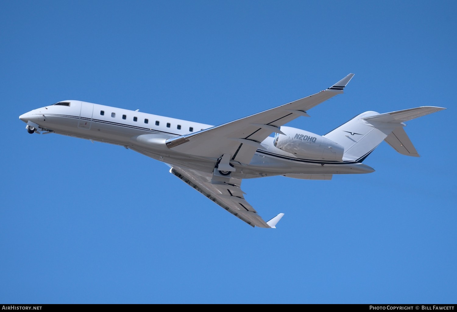 Aircraft Photo of N20HQ | Bombardier Global Express XRS (BD-700-1A10) | AirHistory.net #364422