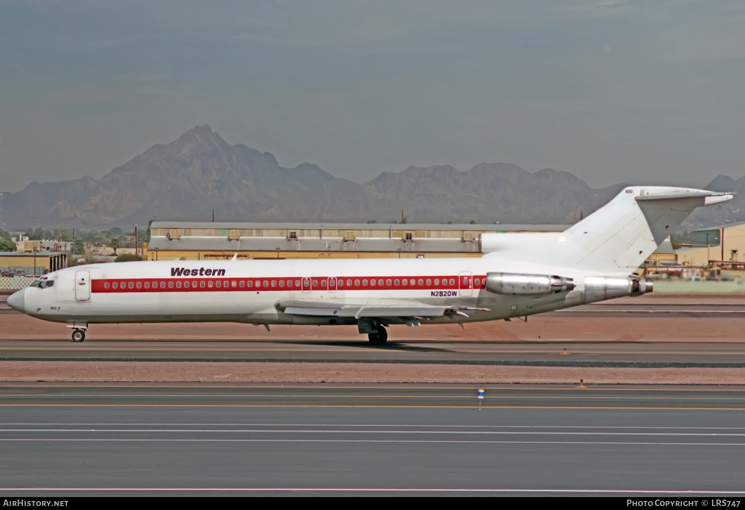 Aircraft Photo of N2820W | Boeing 727-247/Adv | Western Airlines | AirHistory.net #364454