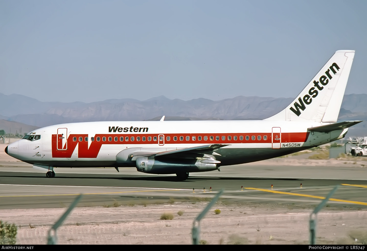 Aircraft Photo of N4505W | Boeing 737-247 | Western Airlines | AirHistory.net #364455