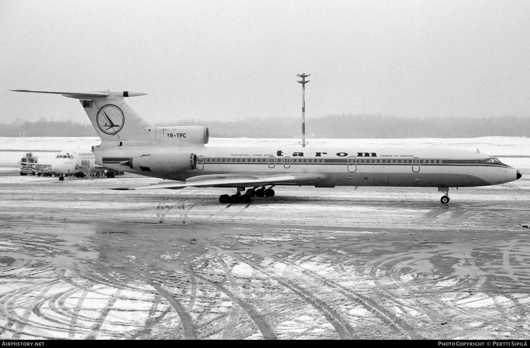 Aircraft Photo of YR-TPC | Tupolev Tu-154B | TAROM - Transporturile Aeriene Române | AirHistory.net #364457