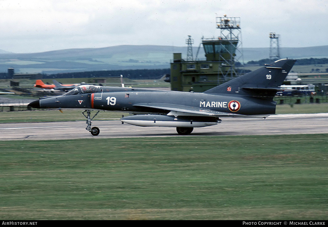 Aircraft Photo of 19 | Dassault Super Etendard | France - Navy | AirHistory.net #364477