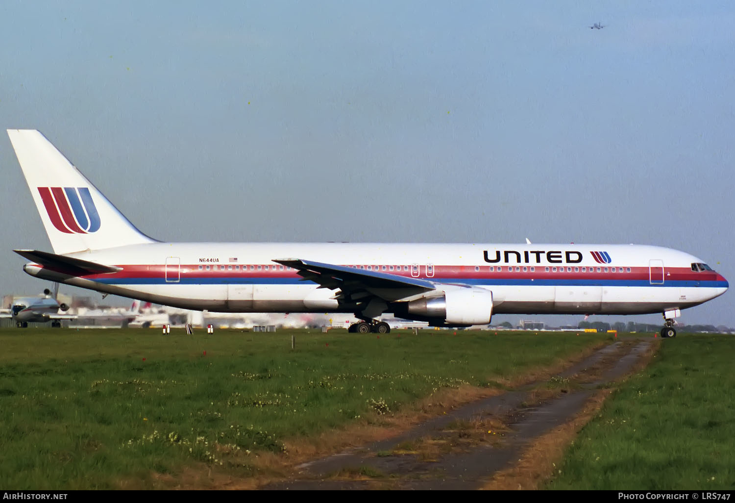 Aircraft Photo of N644UA | Boeing 767-322/ER | United Airlines | AirHistory.net #364500