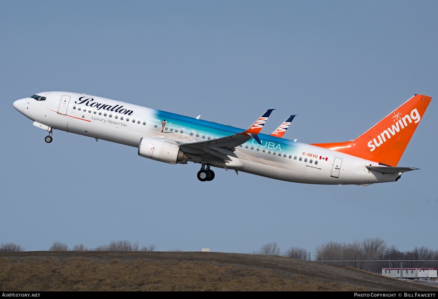 Aircraft Photo of C-GKVU | Boeing 737-86N | Sunwing Airlines | AirHistory.net #364649