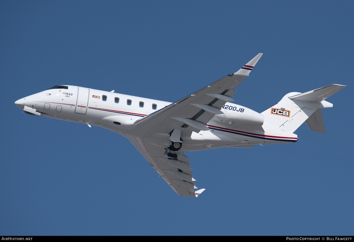 Aircraft Photo of N200JB | Bombardier Challenger 350 (BD-100-1A10) | JCB - J.C. Bamford Excavators | AirHistory.net #364733