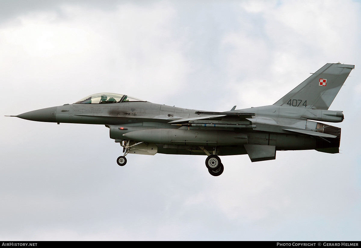 Aircraft Photo of 4074 | Lockheed Martin F-16CJ Fighting Falcon | Poland - Air Force | AirHistory.net #364749