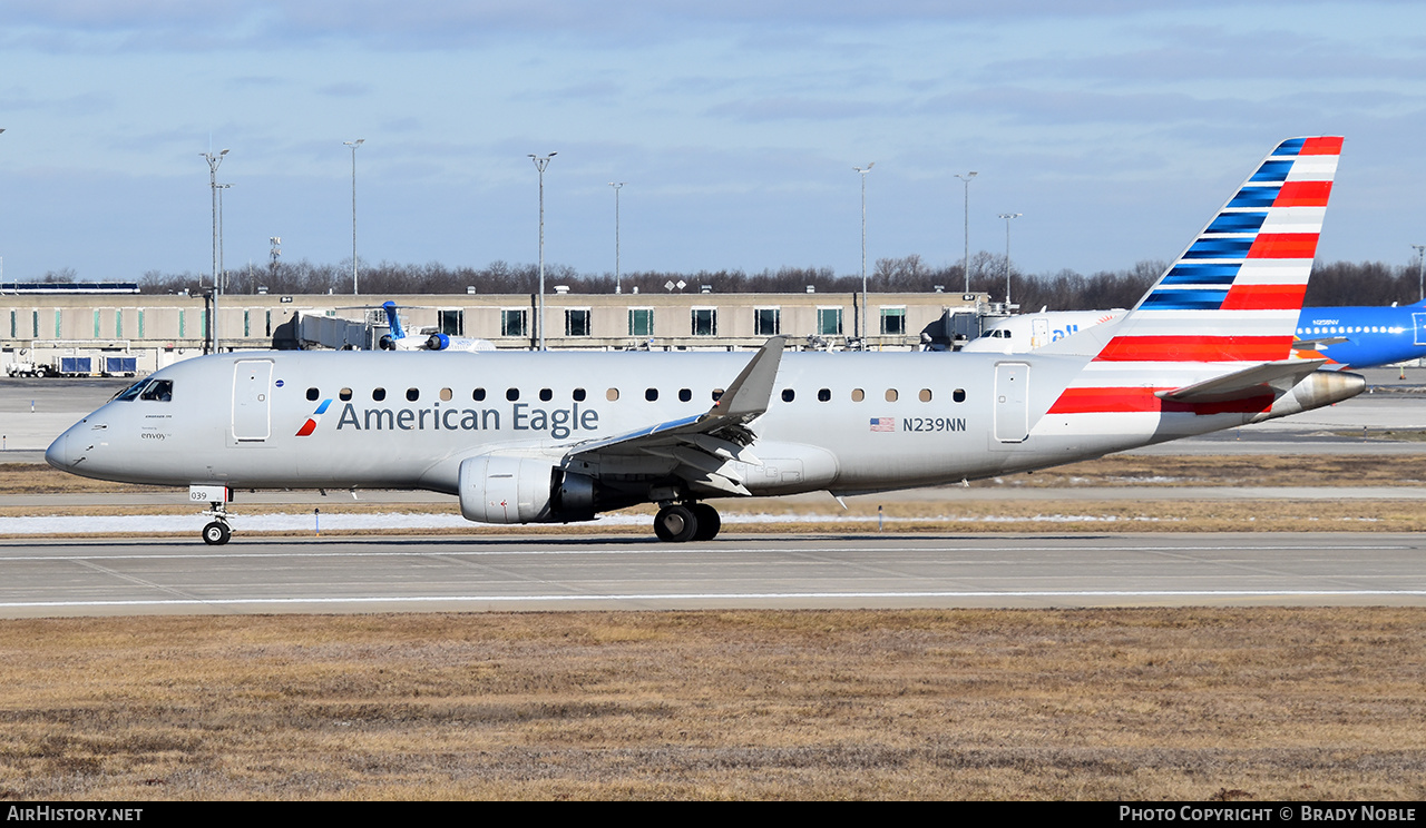 Aircraft Photo of N239NN | Embraer 175LR (ERJ-170-200LR) | American Eagle | AirHistory.net #364765