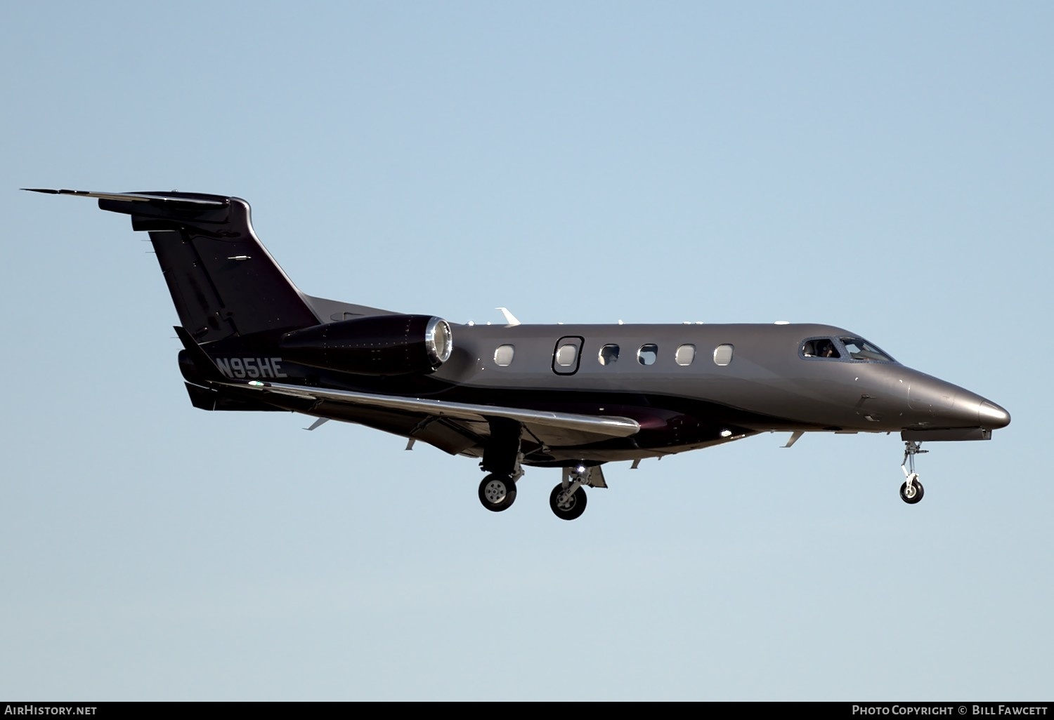 Aircraft Photo of N95HE | Embraer EMB-505 Phenom 300 | AirHistory.net #364937