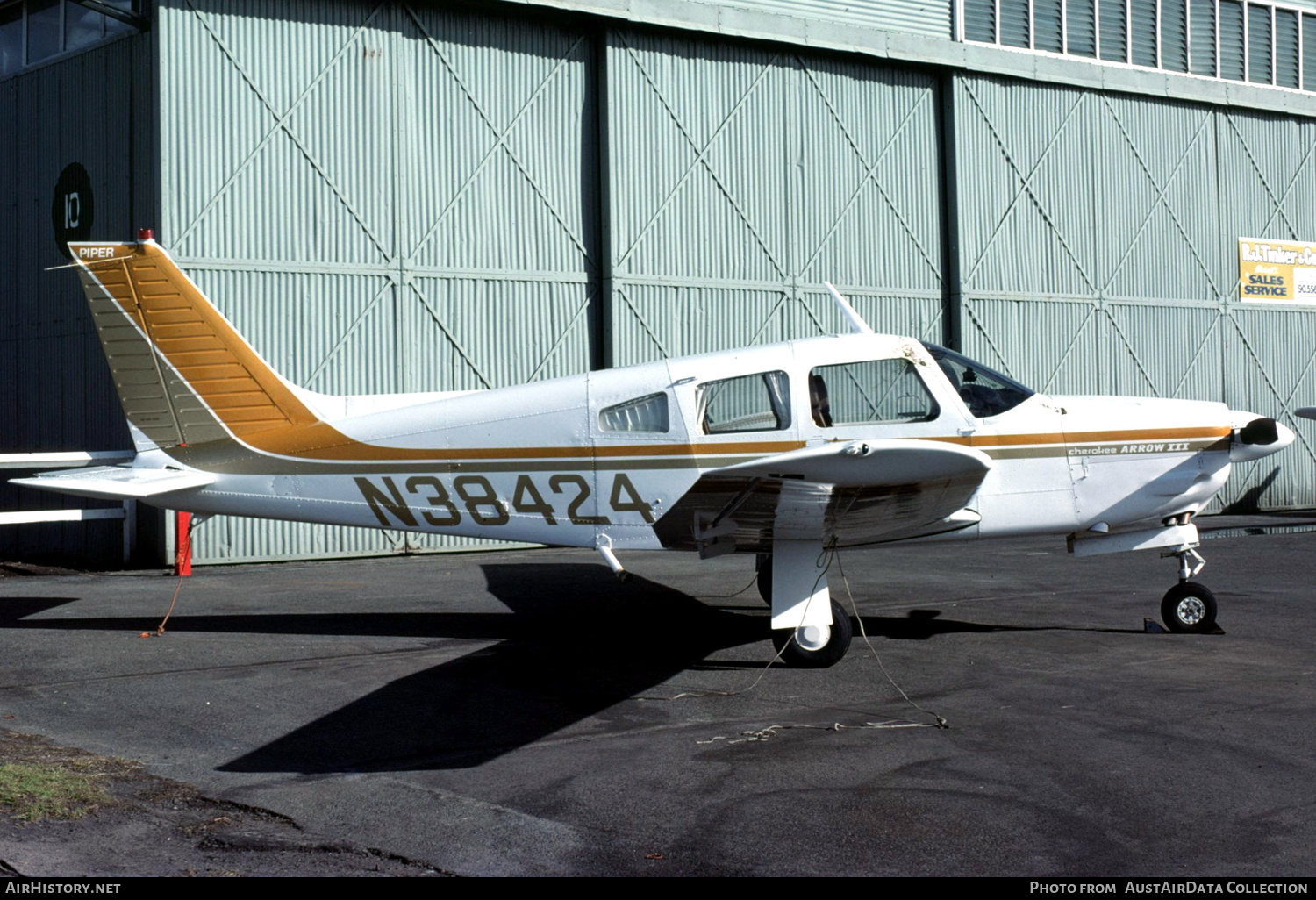 Aircraft Photo of N38424 | Piper PA-28R-201 Arrow III | AirHistory.net #364943