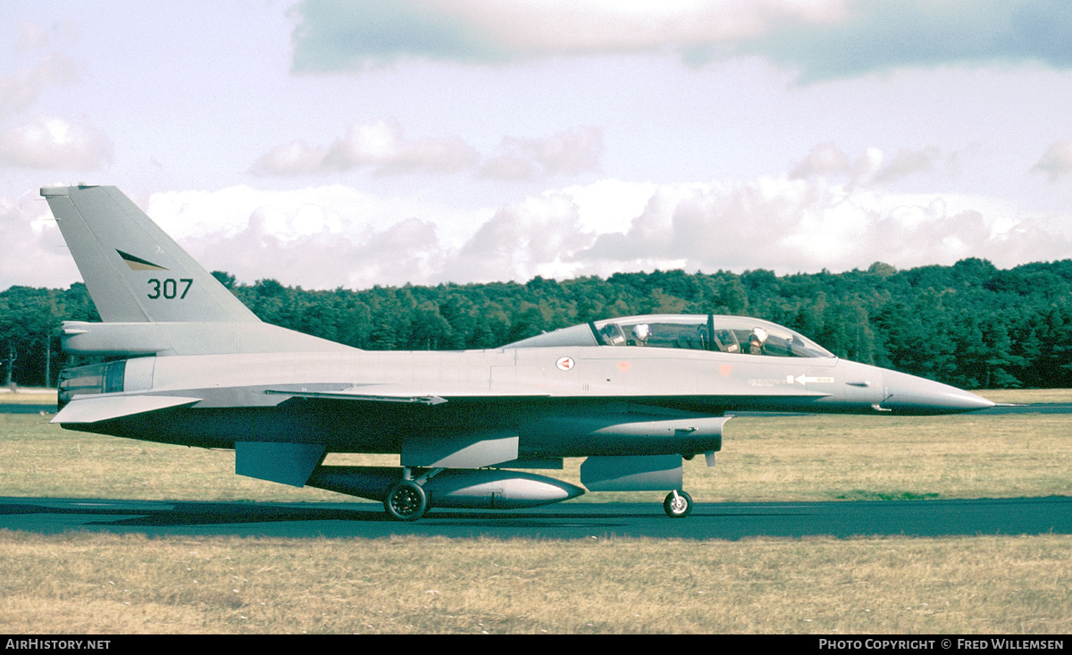 Aircraft Photo of 307 | General Dynamics F-16B Fighting Falcon | Norway - Air Force | AirHistory.net #364985