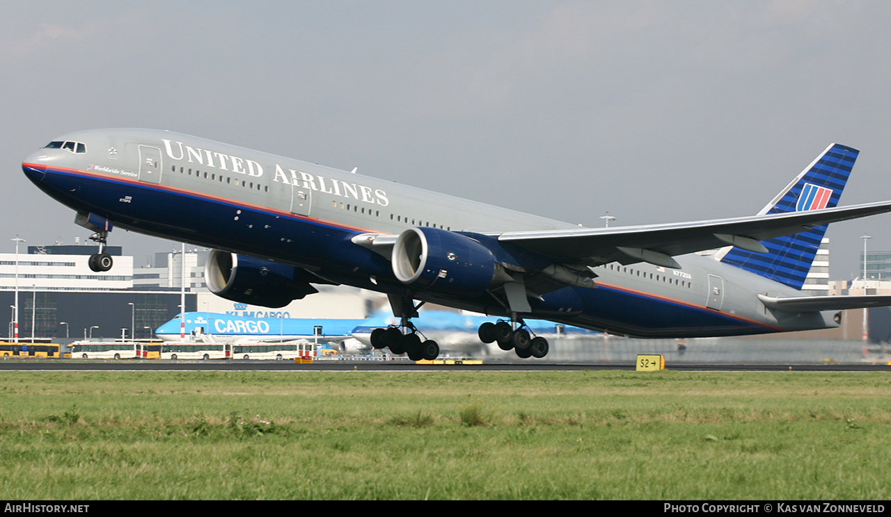 Aircraft Photo of N772UA | Boeing 777-222 | United Airlines | AirHistory.net #365001