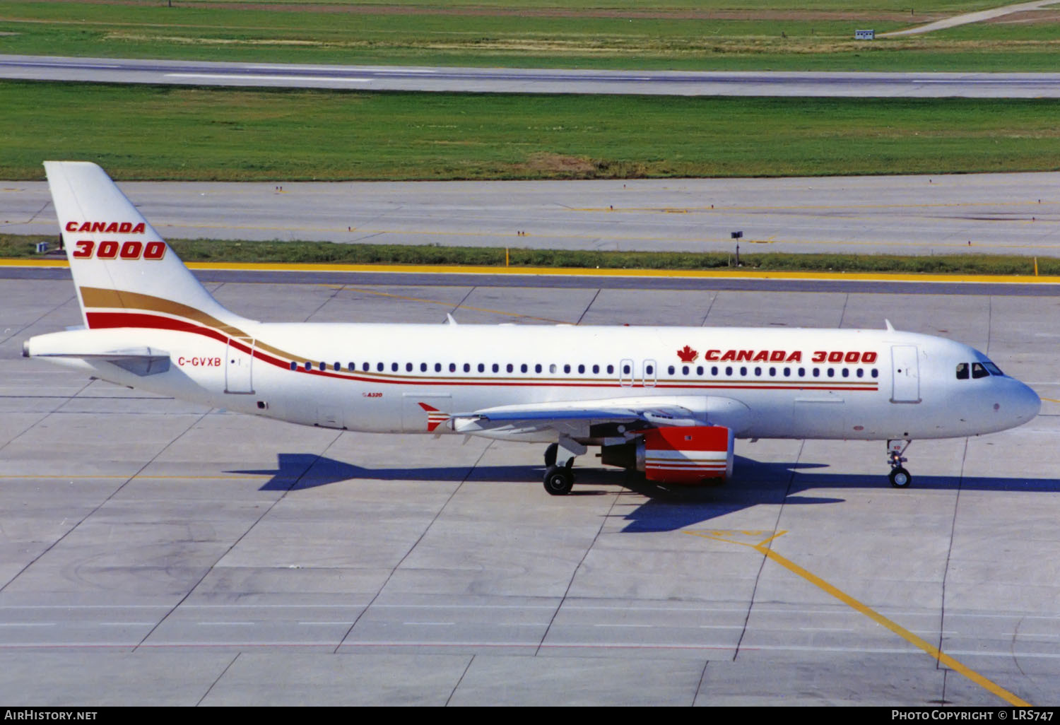 Aircraft Photo of C-GVXB | Airbus A320-231 | Canada 3000 | AirHistory.net #365004