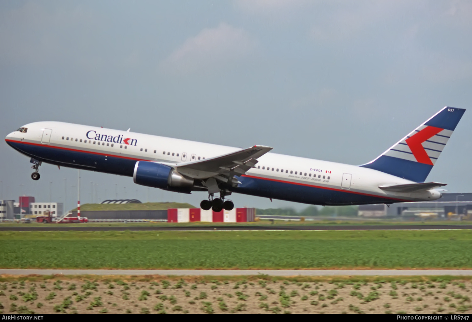 Aircraft Photo of C-FPCA | Boeing 767-375/ER | Canadian Airlines | AirHistory.net #365008