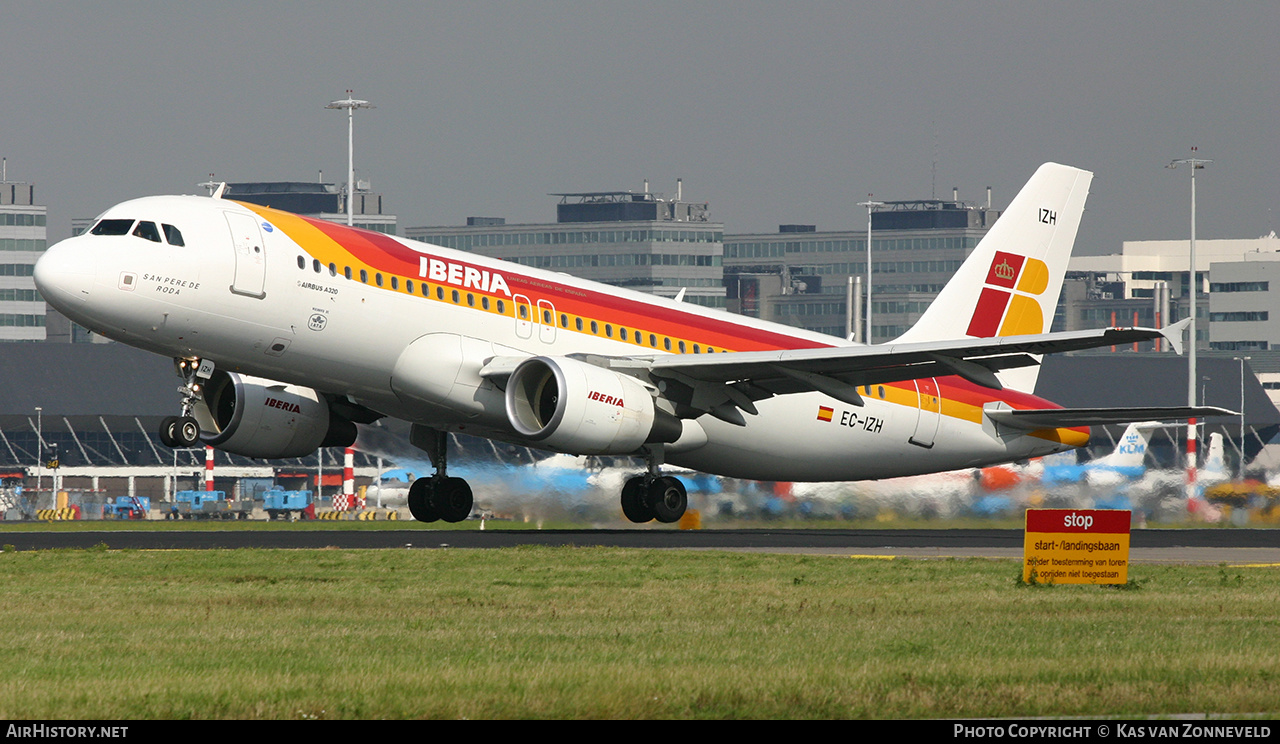 Aircraft Photo of EC-IZH | Airbus A320-214 | Iberia | AirHistory.net #365009