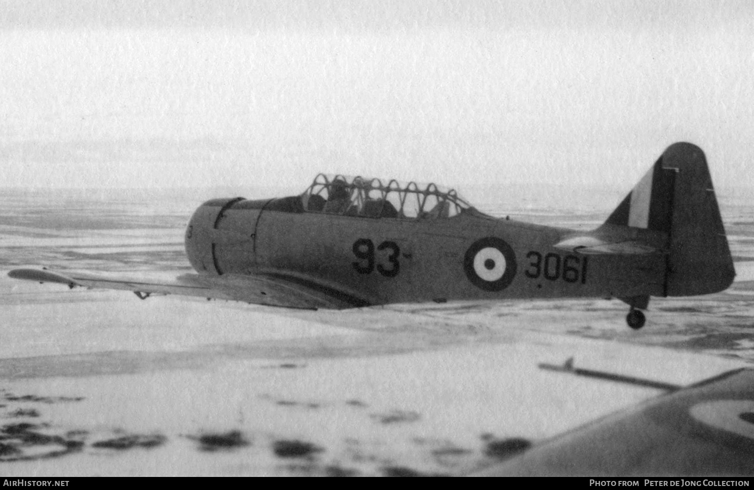 Aircraft Photo of 3061 | North American AT-16 Harvard IIB | Canada - Air Force | AirHistory.net #365024