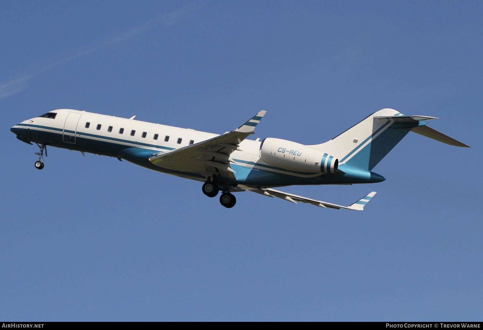 Aircraft Photo of CS-REU | Bombardier Global 6000 (BD-700-1A10) | AirHistory.net #365047