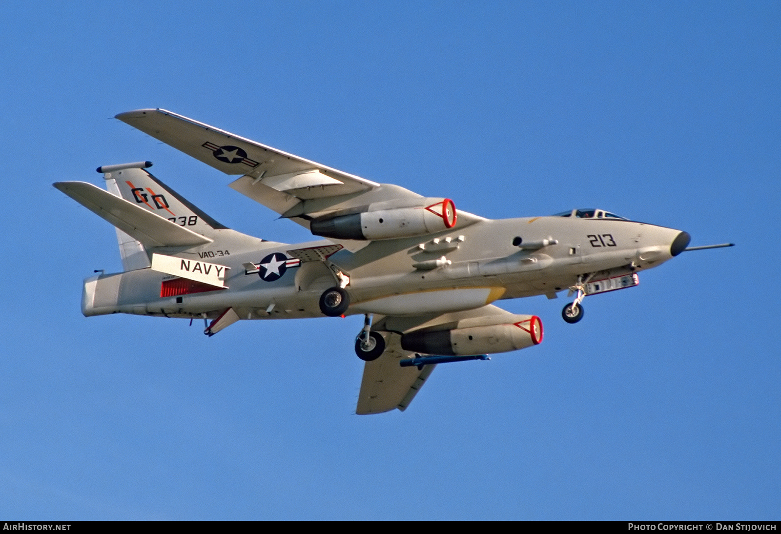 Aircraft Photo of 144838 | Douglas ERA-3B Skywarrior | USA - Navy | AirHistory.net #365112