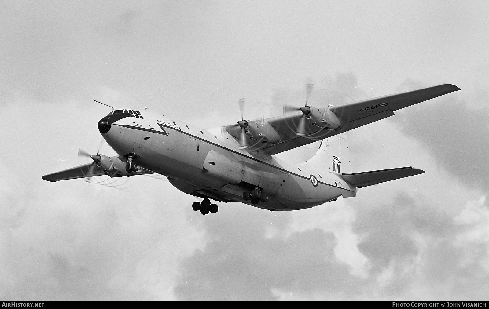 Aircraft Photo of XR366 | Short SC.5 Belfast C1 | UK - Air Force | AirHistory.net #365167