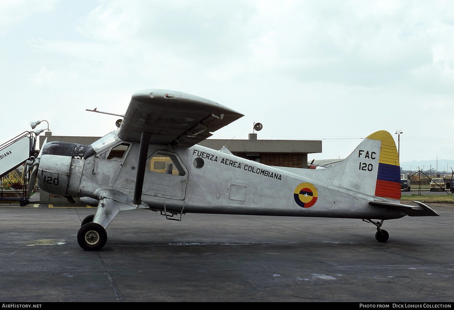 Aircraft Photo of FAC120 | De Havilland Canada DHC-2 Beaver Mk1 | Colombia - Air Force | AirHistory.net #365175