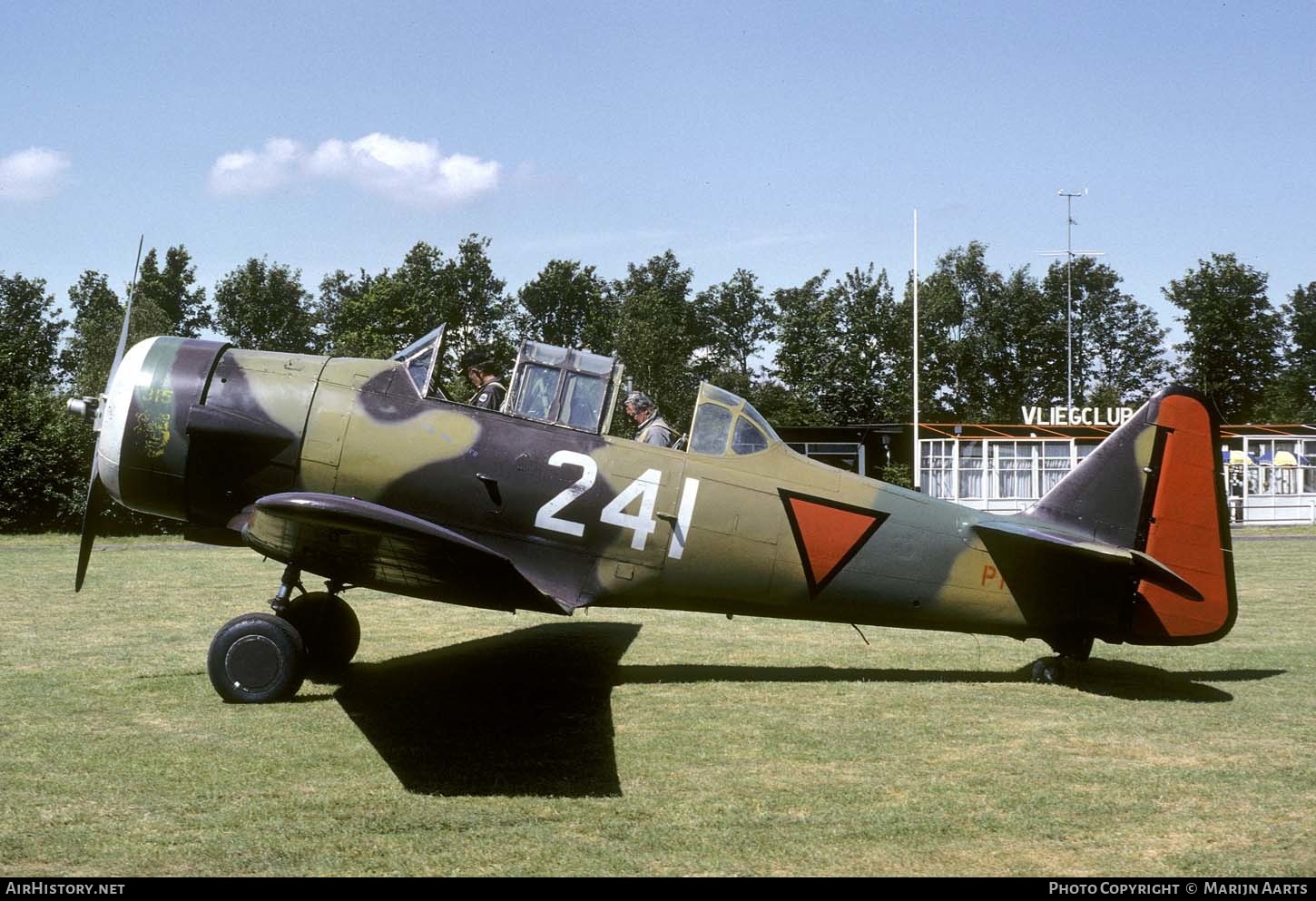 Aircraft Photo of PH-IIB / 241 | North American AT-16 Harvard IIB | Netherlands - Air Force | AirHistory.net #365202