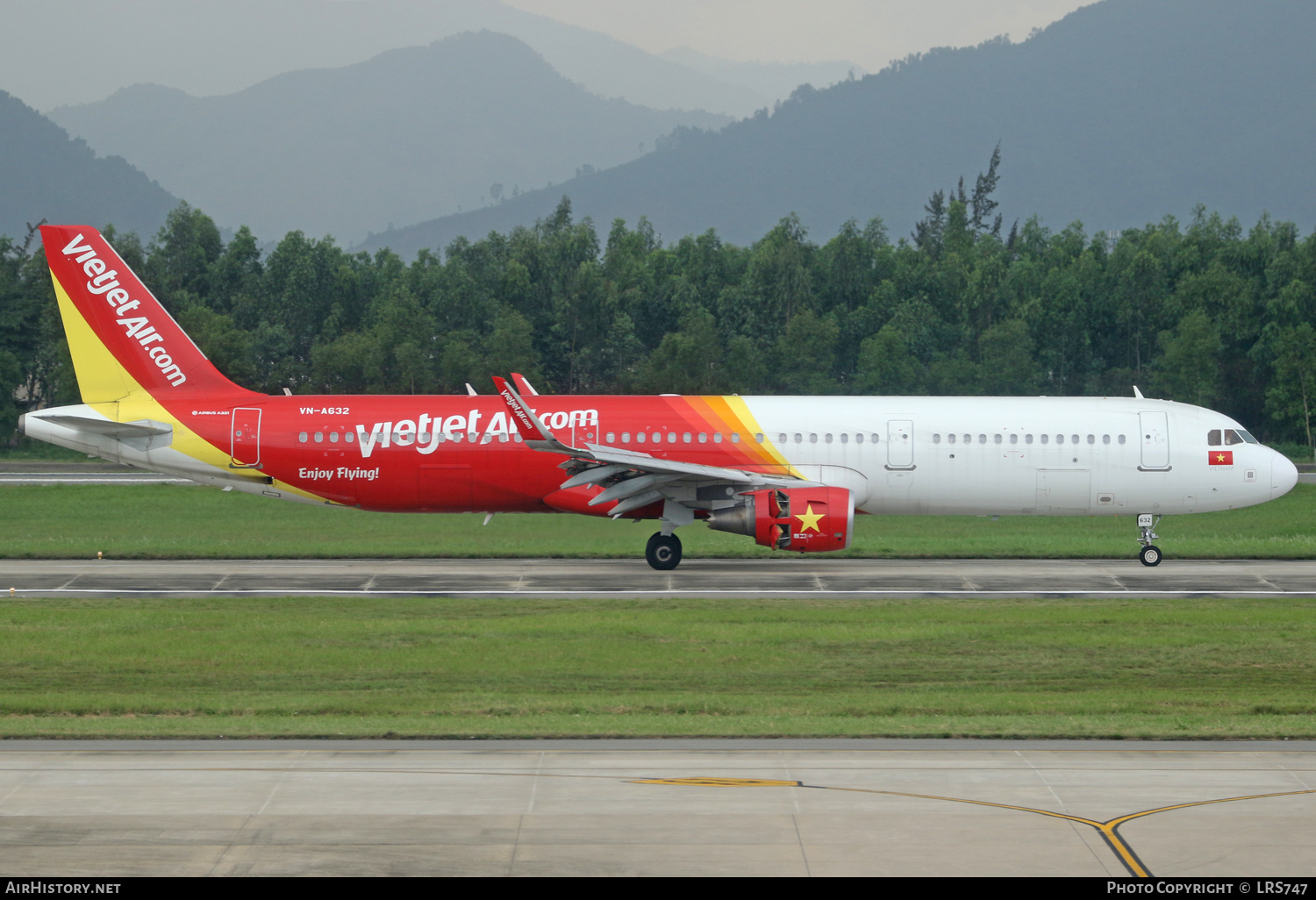 Aircraft Photo of VN-A632 | Airbus A321-211 | VietJet Air | AirHistory.net #365206
