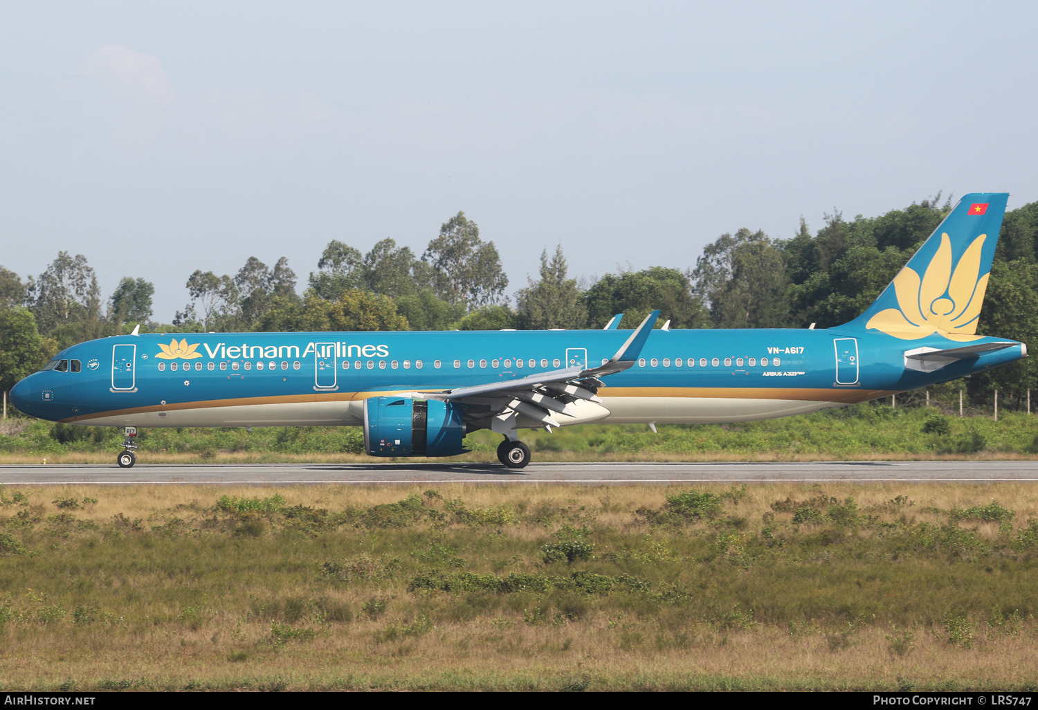 Aircraft Photo of VN-A617 | Airbus A321-272N | Vietnam Airlines | AirHistory.net #365212