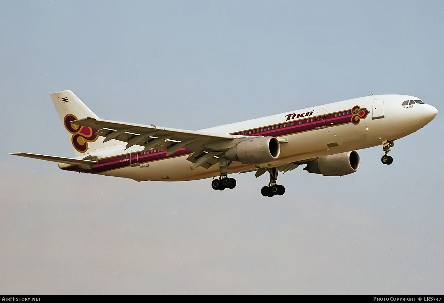 Aircraft Photo of HS-THY | Airbus A300B4-203 | Thai Airways International | AirHistory.net #365246