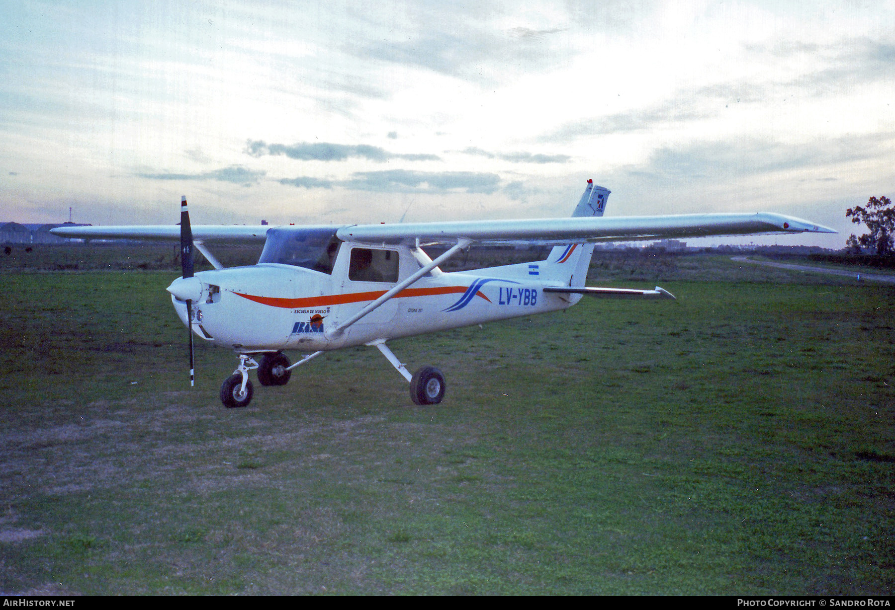 Aircraft Photo of LV-YBB | Cessna 152 | AirHistory.net #365273