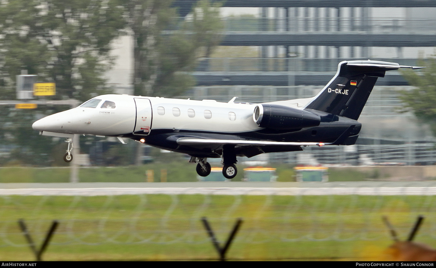 Aircraft Photo of D-CKJE | Embraer EMB-505 Phenom 300 | AirHistory.net #365276