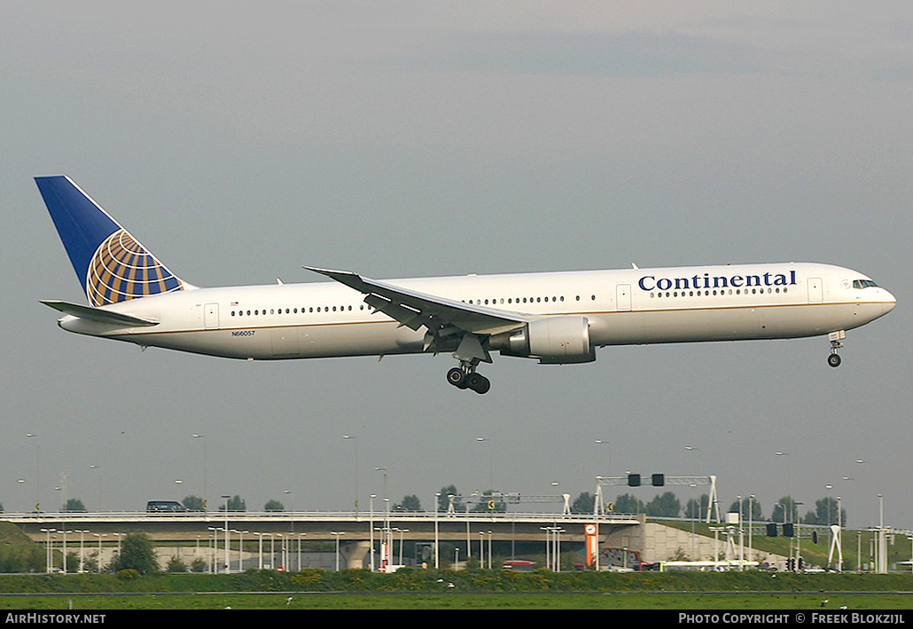 Aircraft Photo of N66057 | Boeing 767-424/ER | Continental Airlines | AirHistory.net #365327
